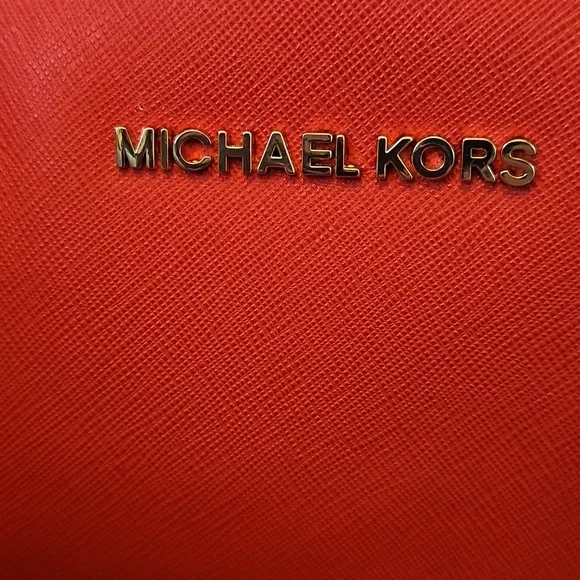 Michael Kors Medium Selma Bag - Picture 7 of 16